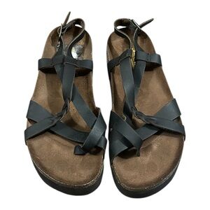 Cliffs by White Mountain Women’s Strappy Sandals – Black – Size 6M